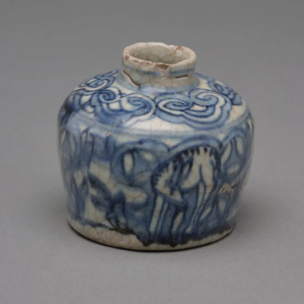 Zhangzhou porcelain jarlet, 17thC Image 1++